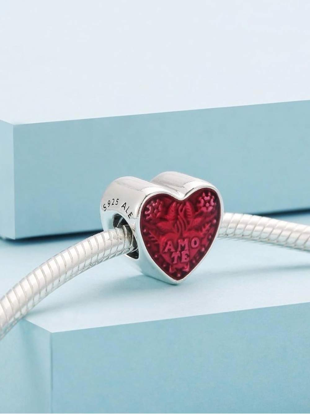 100% Authentic Pandora Latin Love Heart Charm/ Bracelet not inc